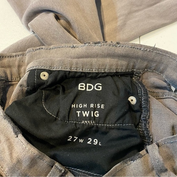 BDG High Rise Twig Jeans - Picture 11 of 12